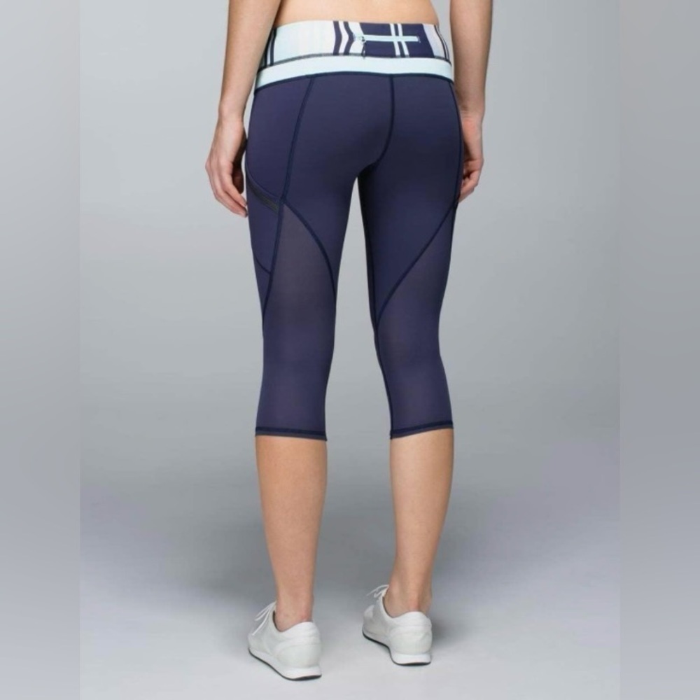 Lululemon Run A Marathon Crop II - Picture 3 of 13